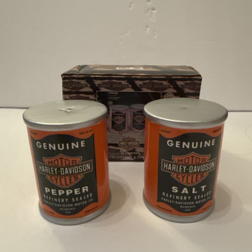 Harley-Davidson 20W50 Oil Can Ceramic Salt & Pepper Shakers Set, 2-Pack